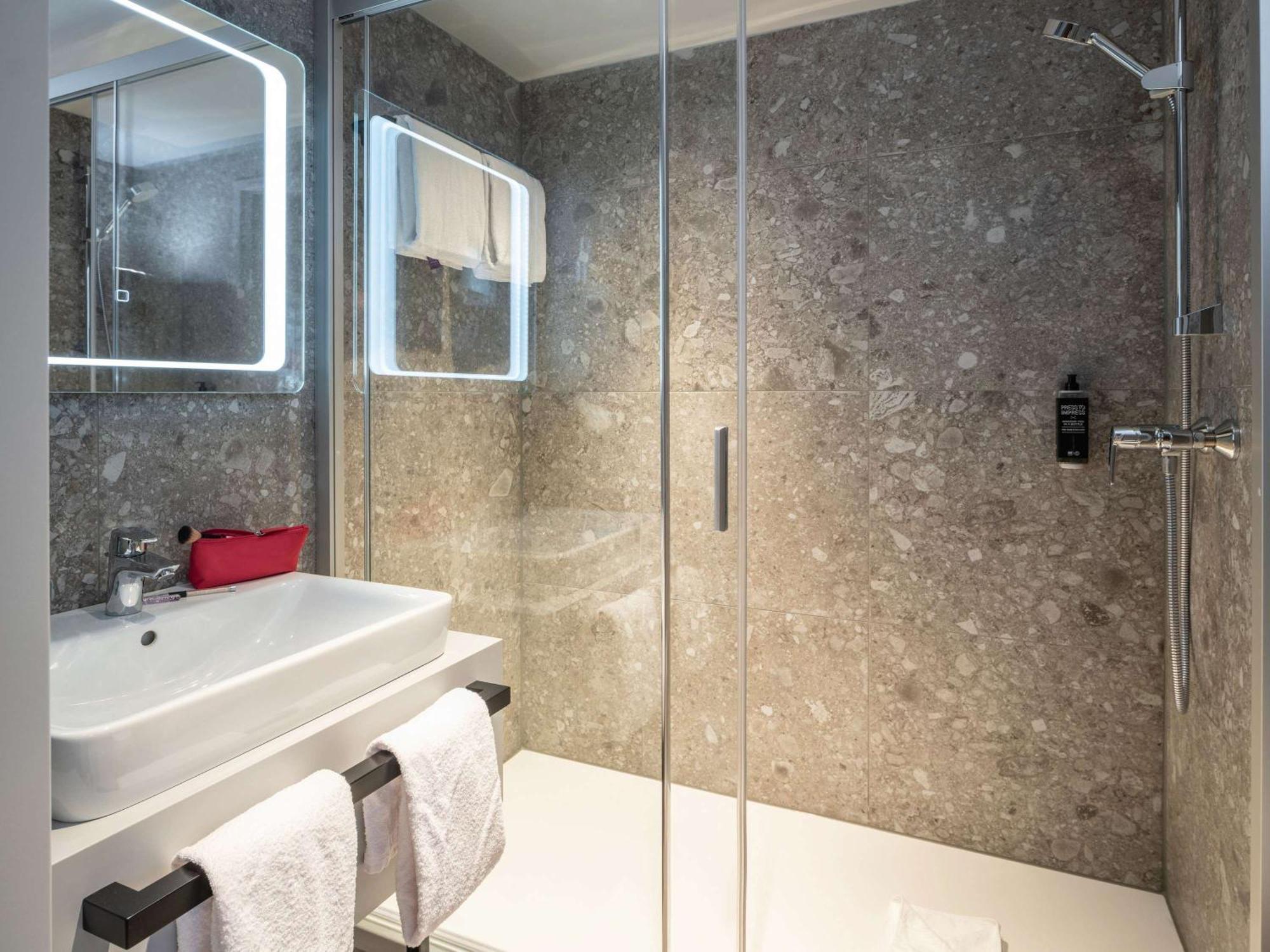 Ibis Styles Graz Messe Exterior foto
